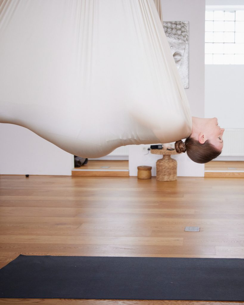 Aerial Yoga in Playa Sámara, Costa Rica. Picture by Jan Nouki Ehlers nouki.co.